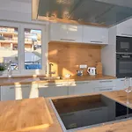 M Entire Floor In A Spacious House With Pool 아파트 포드스트라나