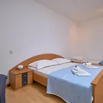 아파트 M Entire Floor In A Spacious House With Pool 포드스트라나