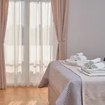 M Entire Floor In A Spacious House With Pool 아파트 *