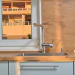 M Entire Floor In A Spacious House With Pool 아파트