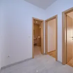 M Entire Floor In A Spacious House With Pool 아파트 *